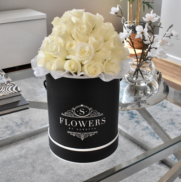 Luxury - Fresh White Roses
