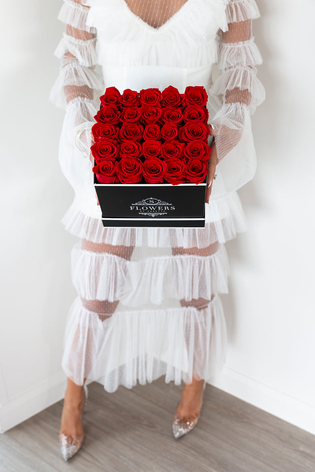 Square Elegance - Red Long Lasting Roses